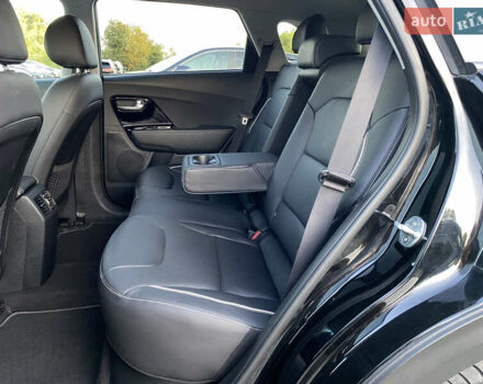 Синій Кіа Niro, об'ємом двигуна 0 л та пробігом 106 тис. км за 21900 $, фото 90 на Automoto.ua