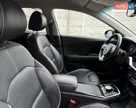 Синий Киа Niro, объемом двигателя 0 л и пробегом 115 тыс. км за 19900 $, фото 17 на Automoto.ua