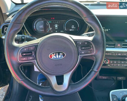 Синий Киа Niro, объемом двигателя 0 л и пробегом 155 тыс. км за 18500 $, фото 21 на Automoto.ua