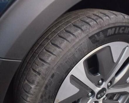 Синій Кіа Niro, об'ємом двигуна 0 л та пробігом 105 тис. км за 21193 $, фото 13 на Automoto.ua