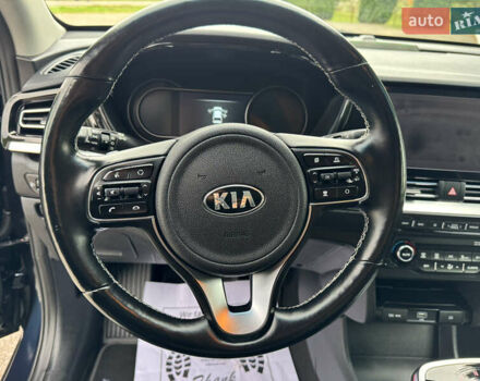 Синий Киа Niro, объемом двигателя 0 л и пробегом 156 тыс. км за 18900 $, фото 57 на Automoto.ua