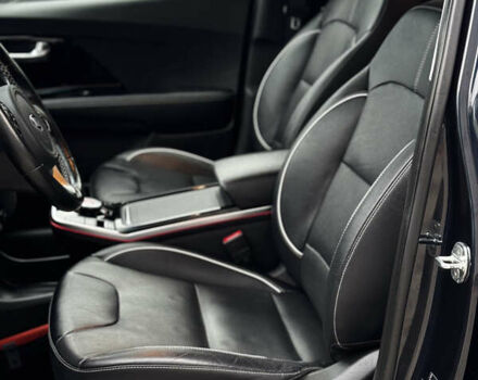 Синій Кіа Niro, об'ємом двигуна 0 л та пробігом 93 тис. км за 19999 $, фото 29 на Automoto.ua