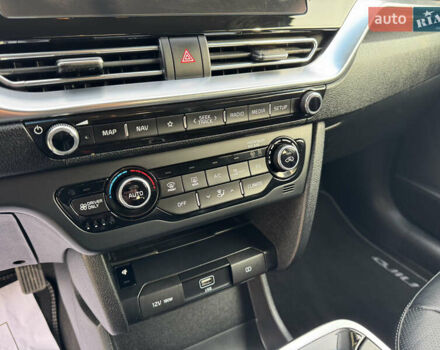 Синий Киа Niro, объемом двигателя 0 л и пробегом 156 тыс. км за 18900 $, фото 33 на Automoto.ua