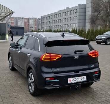 Синий Киа Niro, объемом двигателя 0 л и пробегом 113 тыс. км за 19528 $, фото 3 на Automoto.ua