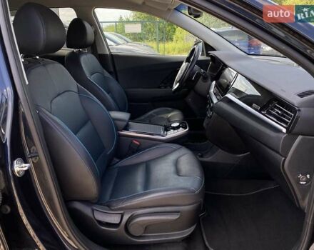 Киа Niro 2020 в Львове на Automoto.ua Синий Киа Niro, объемом двигателя 0 л и пробегом 75 тыс. км за 22900 $, фото 65 на Automoto.ua