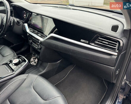 Синий Киа Niro, объемом двигателя 0 л и пробегом 125 тыс. км за 18500 $, фото 22 на Automoto.ua
