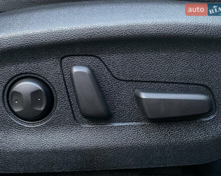 Синій Кіа Niro, об'ємом двигуна 0 л та пробігом 76 тис. км за 22900 $, фото 113 на Automoto.ua