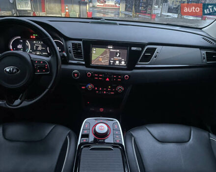 Синій Кіа Niro, об'ємом двигуна 0 л та пробігом 139 тис. км за 18500 $, фото 10 на Automoto.ua