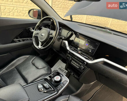 Синий Киа Niro, объемом двигателя 0 л и пробегом 156 тыс. км за 18900 $, фото 25 на Automoto.ua