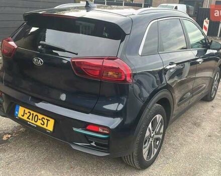 Синий Киа Niro, объемом двигателя 0 л и пробегом 173 тыс. км за 18700 $, фото 4 на Automoto.ua