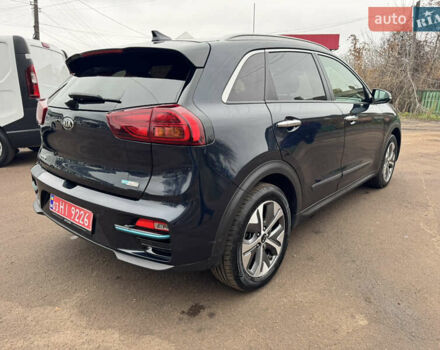 Синий Киа Niro, объемом двигателя 0 л и пробегом 125 тыс. км за 18500 $, фото 4 на Automoto.ua