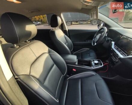 Синій Кіа Niro, об'ємом двигуна 0 л та пробігом 120 тис. км за 19890 $, фото 18 на Automoto.ua