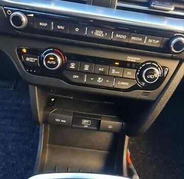 Синий Киа Niro, объемом двигателя 0 л и пробегом 148 тыс. км за 19300 $, фото 15 на Automoto.ua