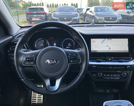Киа Niro 2020 в Львове на Automoto.ua Синий Киа Niro, объемом двигателя 0 л и пробегом 76 тыс. км за 22900 $, фото 44 на Automoto.ua