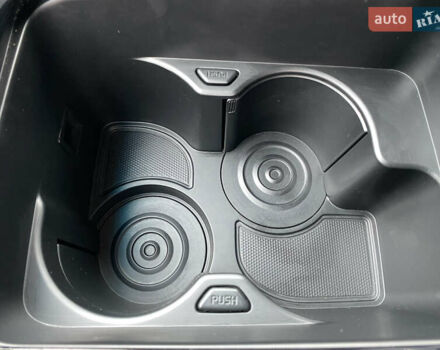 Синий Киа Niro, объемом двигателя 0 л и пробегом 119 тыс. км за 20800 $, фото 70 на Automoto.ua