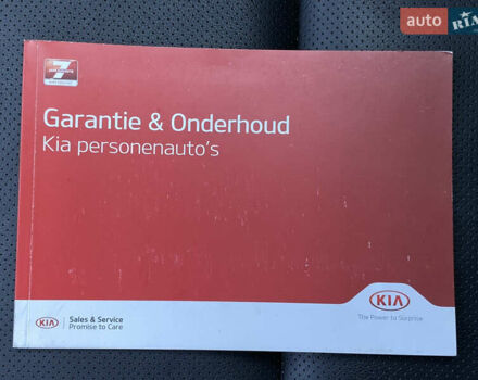 Синій Кіа Niro, об'ємом двигуна 0 л та пробігом 106 тис. км за 21900 $, фото 63 на Automoto.ua