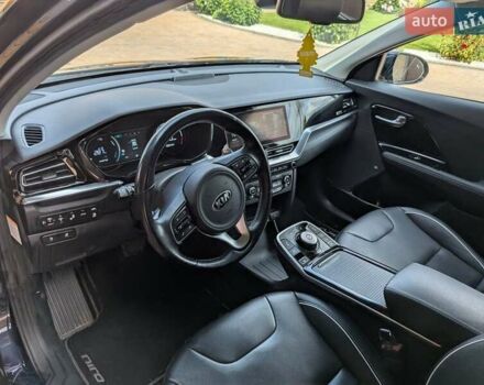 Киа Niro 2020 в Луцке на Automoto.ua Синий Киа Niro, объемом двигателя 0 л и пробегом 157 тыс. км за 19700 $, фото 23 на Automoto.ua