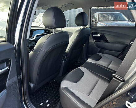 Синий Киа Niro, объемом двигателя 0 л и пробегом 76 тыс. км за 19999 $, фото 31 на Automoto.ua