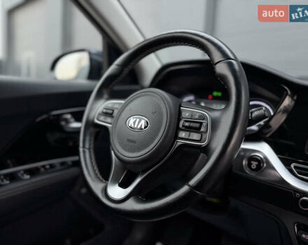Синий Киа Niro, объемом двигателя 0 л и пробегом 135 тыс. км за 18999 $, фото 47 на Automoto.ua
