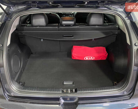 Синій Кіа Niro, об'ємом двигуна 0 л та пробігом 101 тис. км за 20950 $, фото 4 на Automoto.ua