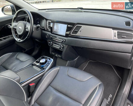Синий Киа Niro, объемом двигателя 0 л и пробегом 126 тыс. км за 18548 $, фото 39 на Automoto.ua