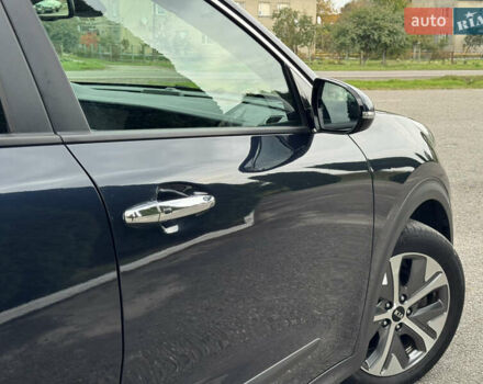 Синий Киа Niro, объемом двигателя 0 л и пробегом 156 тыс. км за 18800 $, фото 20 на Automoto.ua