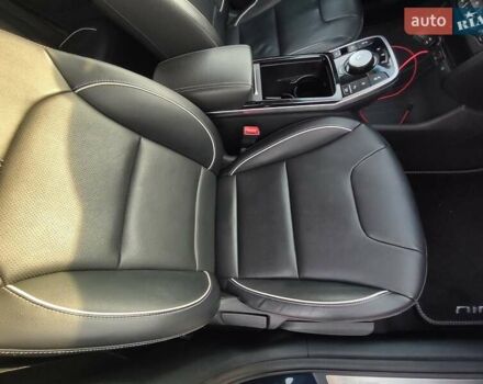 Синій Кіа Niro, об'ємом двигуна 0 л та пробігом 120 тис. км за 19890 $, фото 30 на Automoto.ua