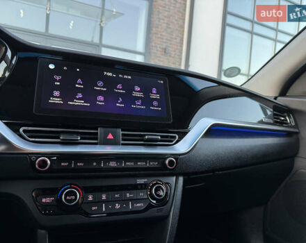 Синий Киа Niro, объемом двигателя 0 л и пробегом 130 тыс. км за 18900 $, фото 87 на Automoto.ua