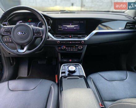 Синій Кіа Niro, об'ємом двигуна 0 л та пробігом 105 тис. км за 20300 $, фото 12 на Automoto.ua