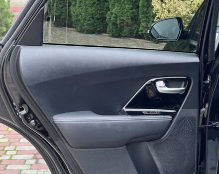 Синій Кіа Niro, об'ємом двигуна 0 л та пробігом 107 тис. км за 19200 $, фото 31 на Automoto.ua
