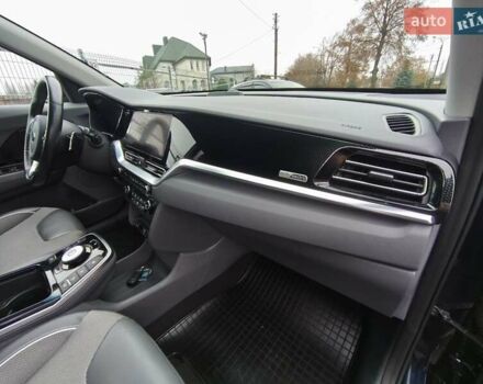 Синій Кіа Niro, об'ємом двигуна 0 л та пробігом 150 тис. км за 18000 $, фото 47 на Automoto.ua