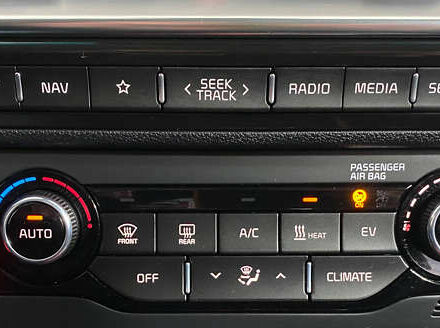 Синій Кіа Niro, об'ємом двигуна 0 л та пробігом 101 тис. км за 20950 $, фото 23 на Automoto.ua