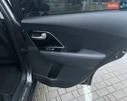 Синій Кіа Niro, об'ємом двигуна 0 л та пробігом 139 тис. км за 18500 $, фото 14 на Automoto.ua