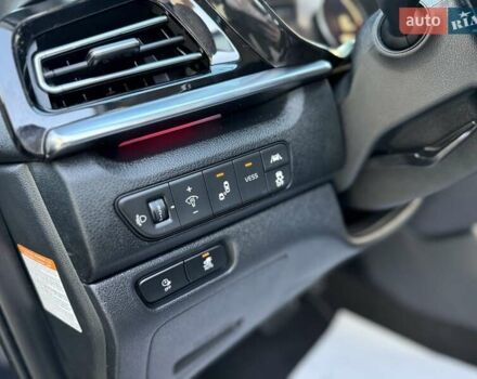 Синий Киа Niro, объемом двигателя 0 л и пробегом 78 тыс. км за 20950 $, фото 63 на Automoto.ua