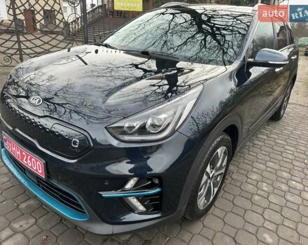 Синій Кіа Niro, об'ємом двигуна 0 л та пробігом 170 тис. км за 18300 $, фото 2 на Automoto.ua