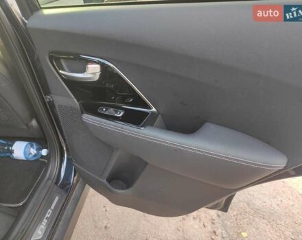 Синій Кіа Niro, об'ємом двигуна 0 л та пробігом 120 тис. км за 19890 $, фото 16 на Automoto.ua