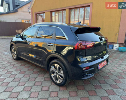 Синий Киа Niro, объемом двигателя 0 л и пробегом 170 тыс. км за 17999 $, фото 5 на Automoto.ua