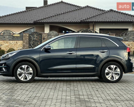 Синій Кіа Niro, об'ємом двигуна 0 л та пробігом 130 тис. км за 18990 $, фото 14 на Automoto.ua