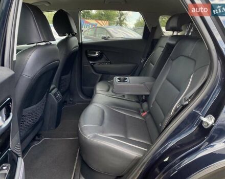Синій Кіа Niro, об'ємом двигуна 0 л та пробігом 97 тис. км за 21950 $, фото 60 на Automoto.ua