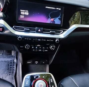 Киа Niro 2020 в Городке на Automoto.ua Синий Киа Niro, объемом двигателя 0 л и пробегом 135 тыс. км за 19856 $, фото 36 на Automoto.ua