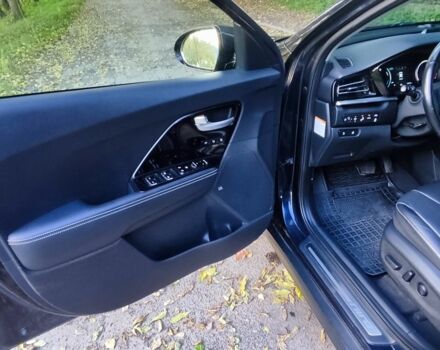 Синій Кіа Niro, об'ємом двигуна 0 л та пробігом 136 тис. км за 19480 $, фото 10 на Automoto.ua
