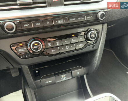 Синий Киа Niro, объемом двигателя 0 л и пробегом 115 тыс. км за 19900 $, фото 73 на Automoto.ua