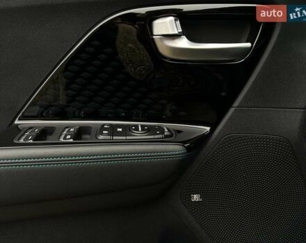 Киа Niro 2020 в Львове на Automoto.ua Синий Киа Niro, объемом двигателя 0 л и пробегом 32 тыс. км за 23900 $, фото 35 на Automoto.ua