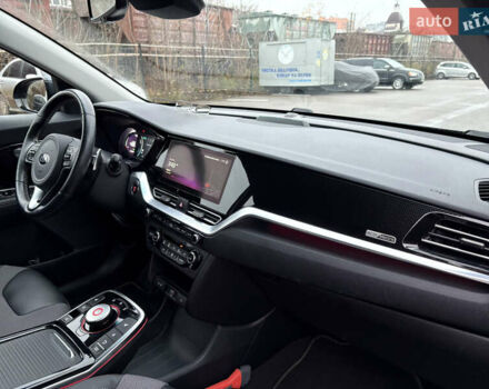 Синий Киа Niro, объемом двигателя 0 л и пробегом 125 тыс. км за 19600 $, фото 36 на Automoto.ua