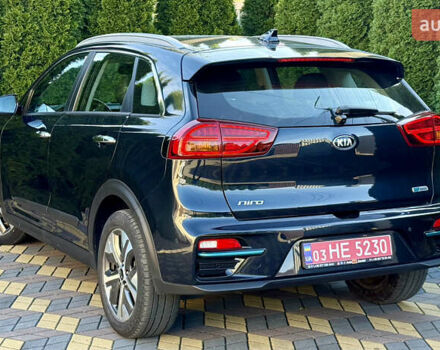 Киа Niro 2020 в Самборе на Automoto.ua Синий Киа Niro, объемом двигателя 0 л и пробегом 71 тыс. км за 19700 $, фото 9 на Automoto.ua