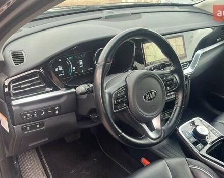 Синий Киа Niro, объемом двигателя 0 л и пробегом 173 тыс. км за 18700 $, фото 9 на Automoto.ua