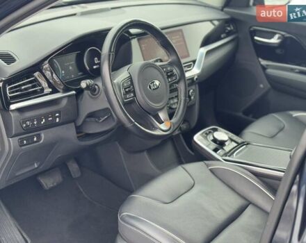 Синій Кіа Niro, об'ємом двигуна 0 л та пробігом 134 тис. км за 19300 $, фото 13 на Automoto.ua