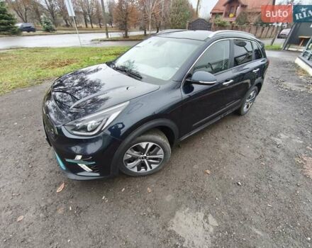 Синій Кіа Niro, об'ємом двигуна 0 л та пробігом 150 тис. км за 18000 $, фото 3 на Automoto.ua