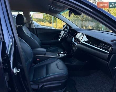 Синий Киа Niro, объемом двигателя 0 л и пробегом 58 тыс. км за 22900 $, фото 76 на Automoto.ua
