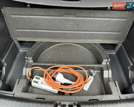 Киа Niro 2020 в Дубно на Automoto.ua Синий Киа Niro, объемом двигателя 0 л и пробегом 156 тыс. км за 19200 $, фото 32 на Automoto.ua